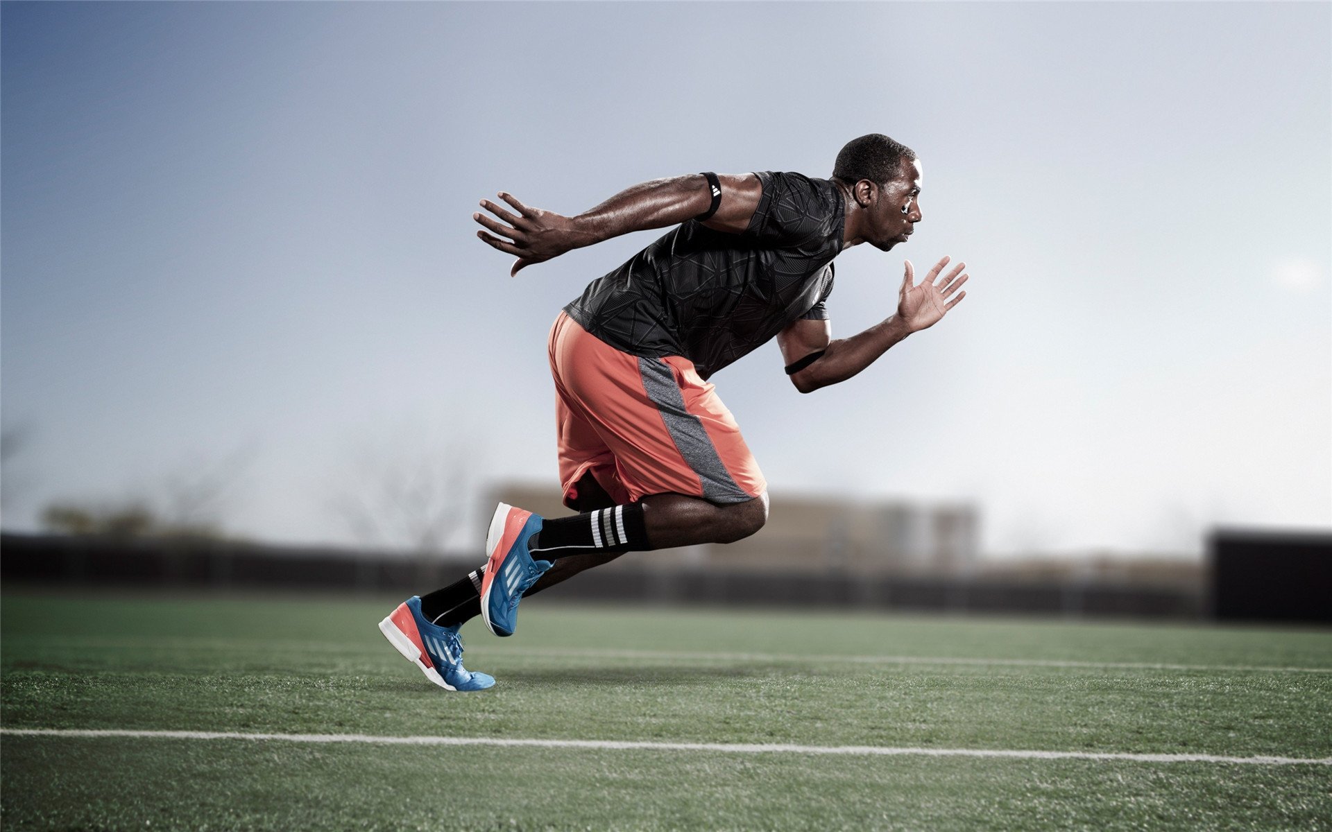 是否应限制非欧盟球员同场人数保障公平，非欧名额限制